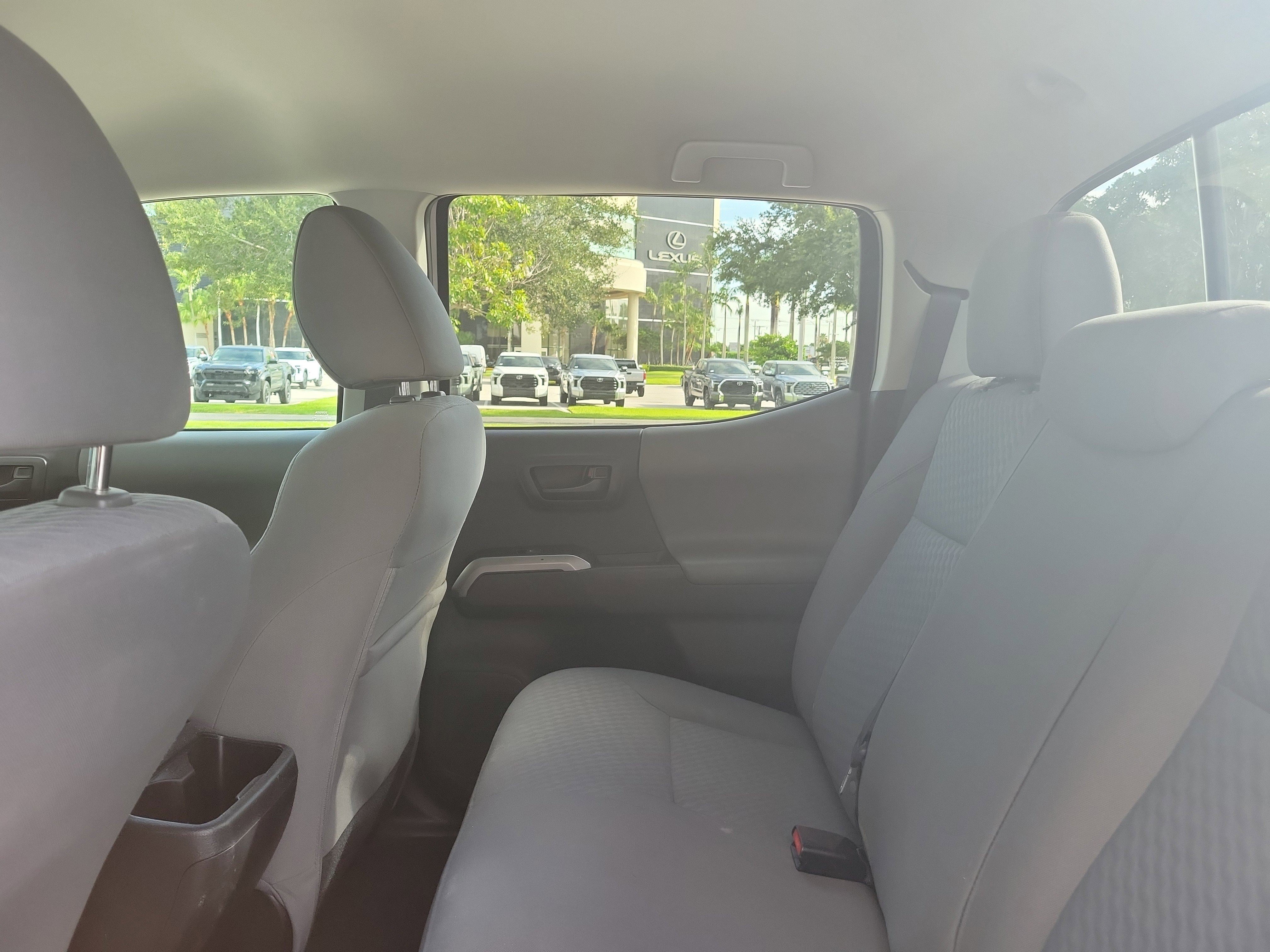 Used 2023 Toyota Tacoma SR5 AWD/4WD image 14