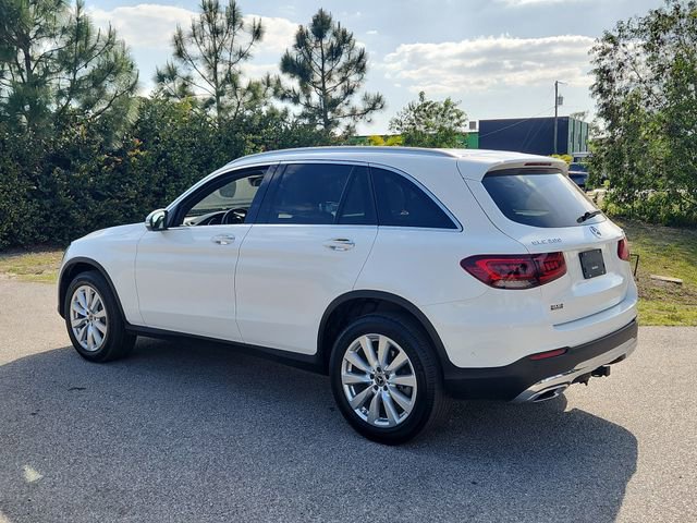 Used 2021 Mercedes-Benz GLC 300 4MATIC image 3
