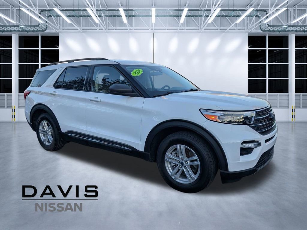 Used 2024 Ford Explorer XLT w/ Equipment Group 202A image 1