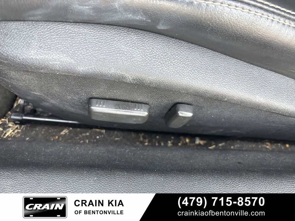 Used 2013 Chevrolet Camaro LT image 18