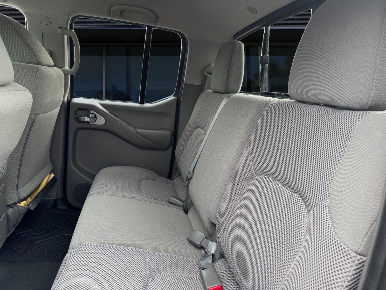 Used 2018 Nissan Frontier SV w/ Value Truck Package RWD image 14