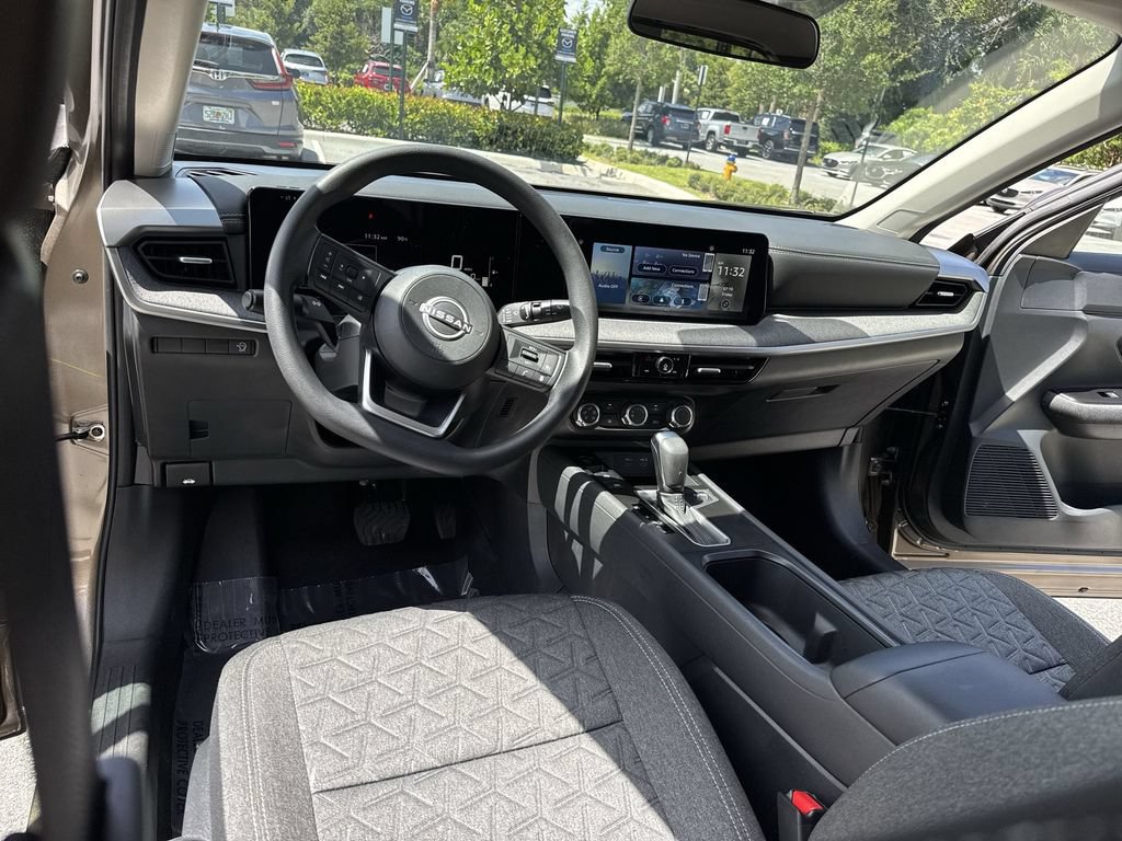 Used 2025 Nissan Kicks SV FWD image 35
