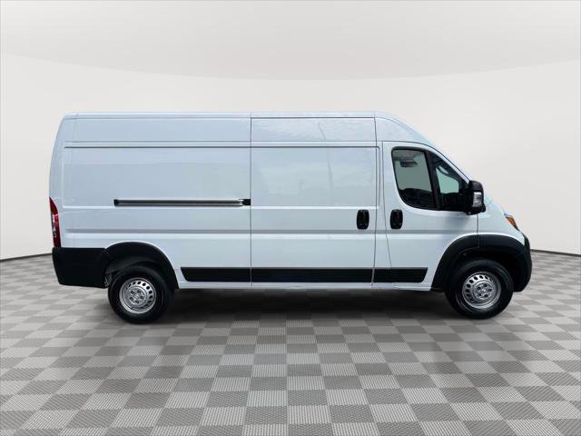 Used 2025 RAM ProMaster 2500 w/ Convenience Group FWD image 4