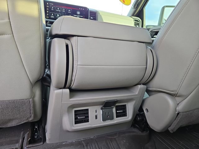 Used 2026 GMC Sierra 3500 SLT image 33