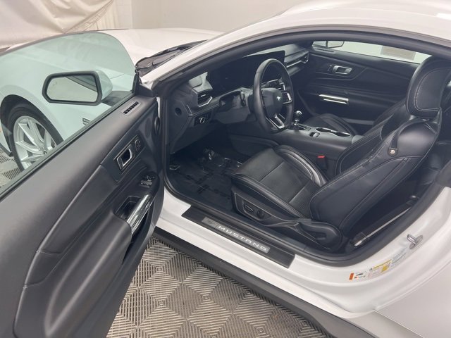 Used 2024 Ford Mustang GT Premium image 11