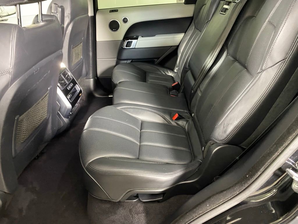 Used 2016 Land Rover Range Rover Sport HSE image 30