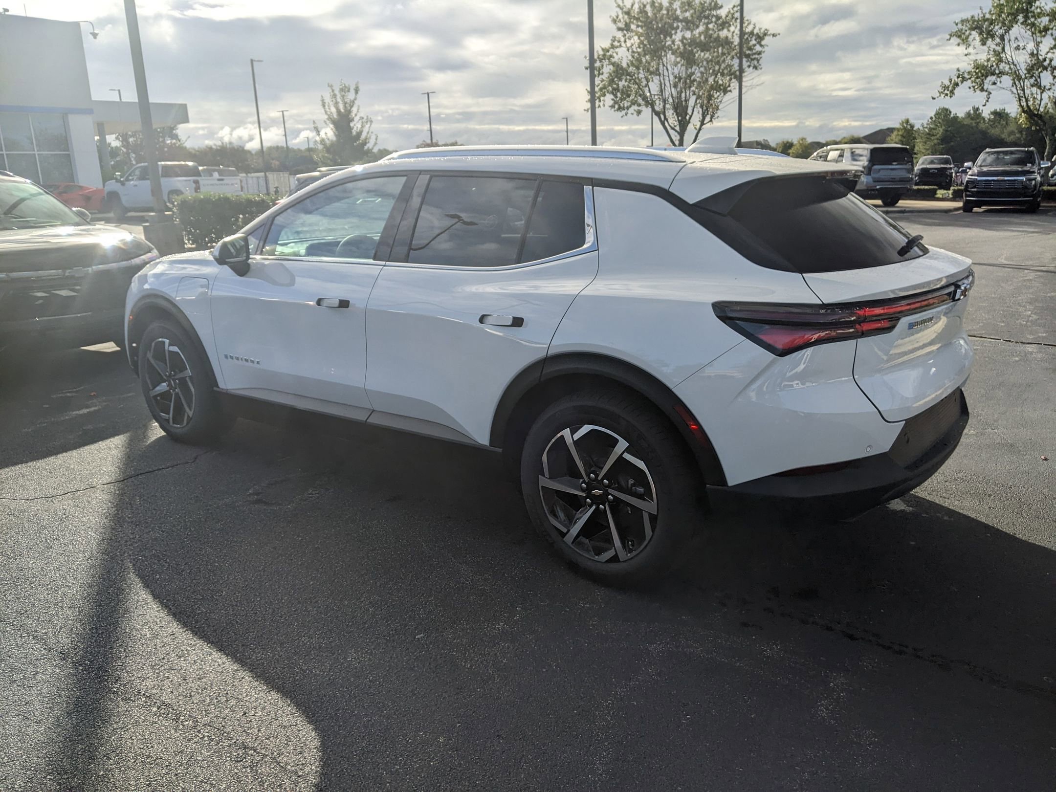 New 2026 Chevrolet Equinox EV LT image 6