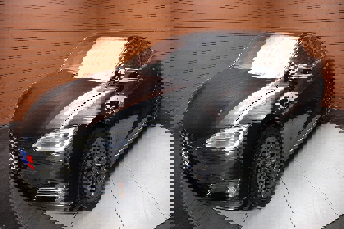 Used 2018 Tesla Model S 75D image 3