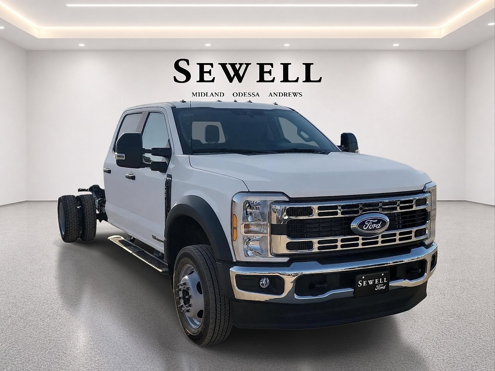 New 2027 Ford F550 4x4 Crew Cab image 6