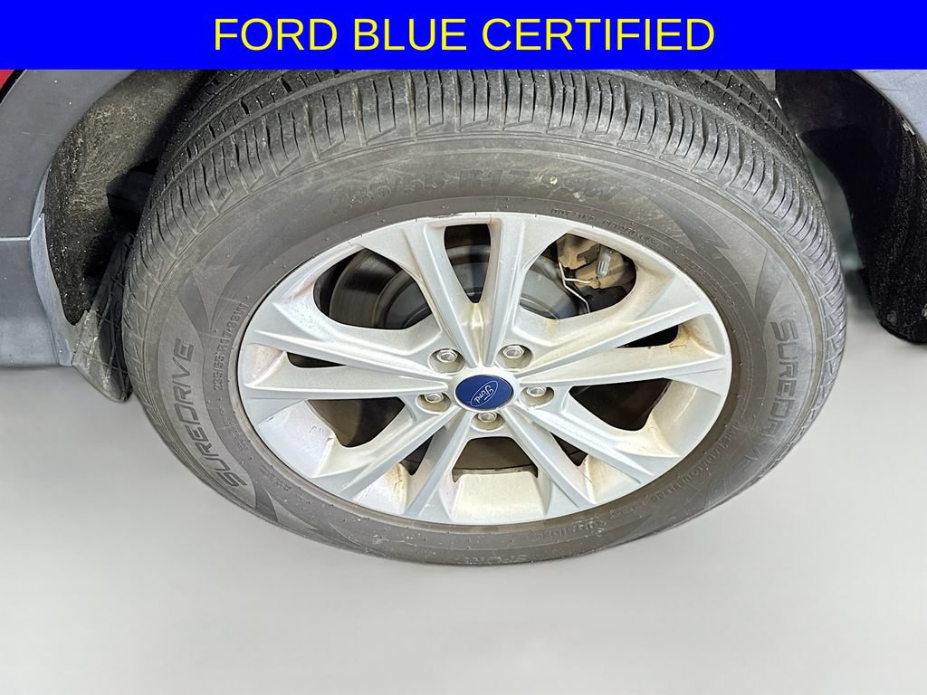 Used 2017 Ford Escape SE w/ SE Leather Comfort Package FWD image 32