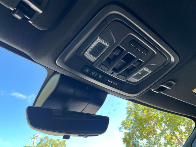 Used 2025 GMC Sierra 1500 AT4 w/ AT4 Premium Package AWD/4WD image 15