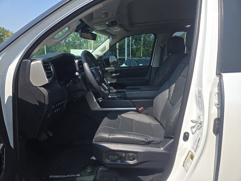 Used 2024 Toyota Sequoia Limited AWD/4WD image 9