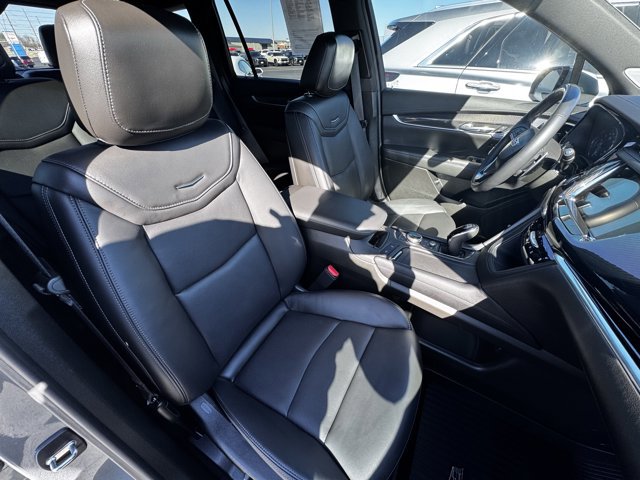 Used 2024 Cadillac XT6 Sport w/ Technology Package image 15