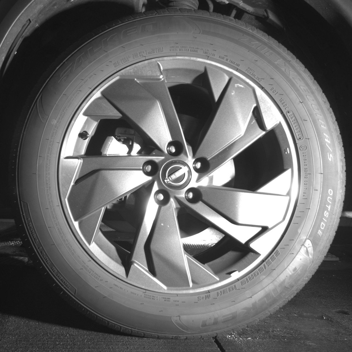 Used 2025 Nissan Rogue SV image 12