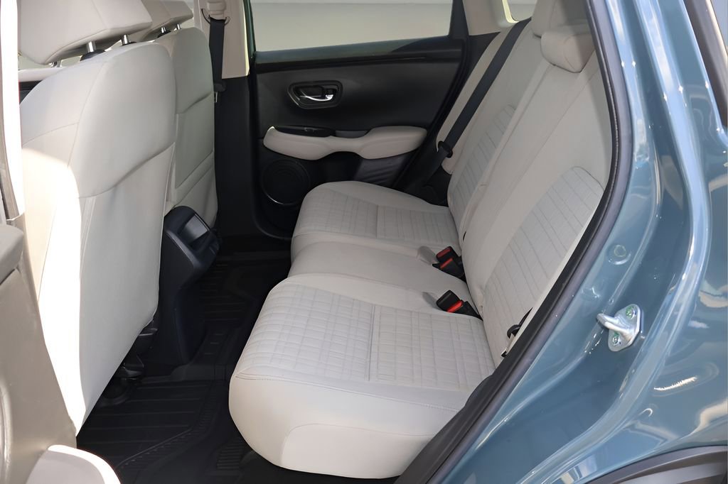 Used 2023 Honda HR-V LX image 12