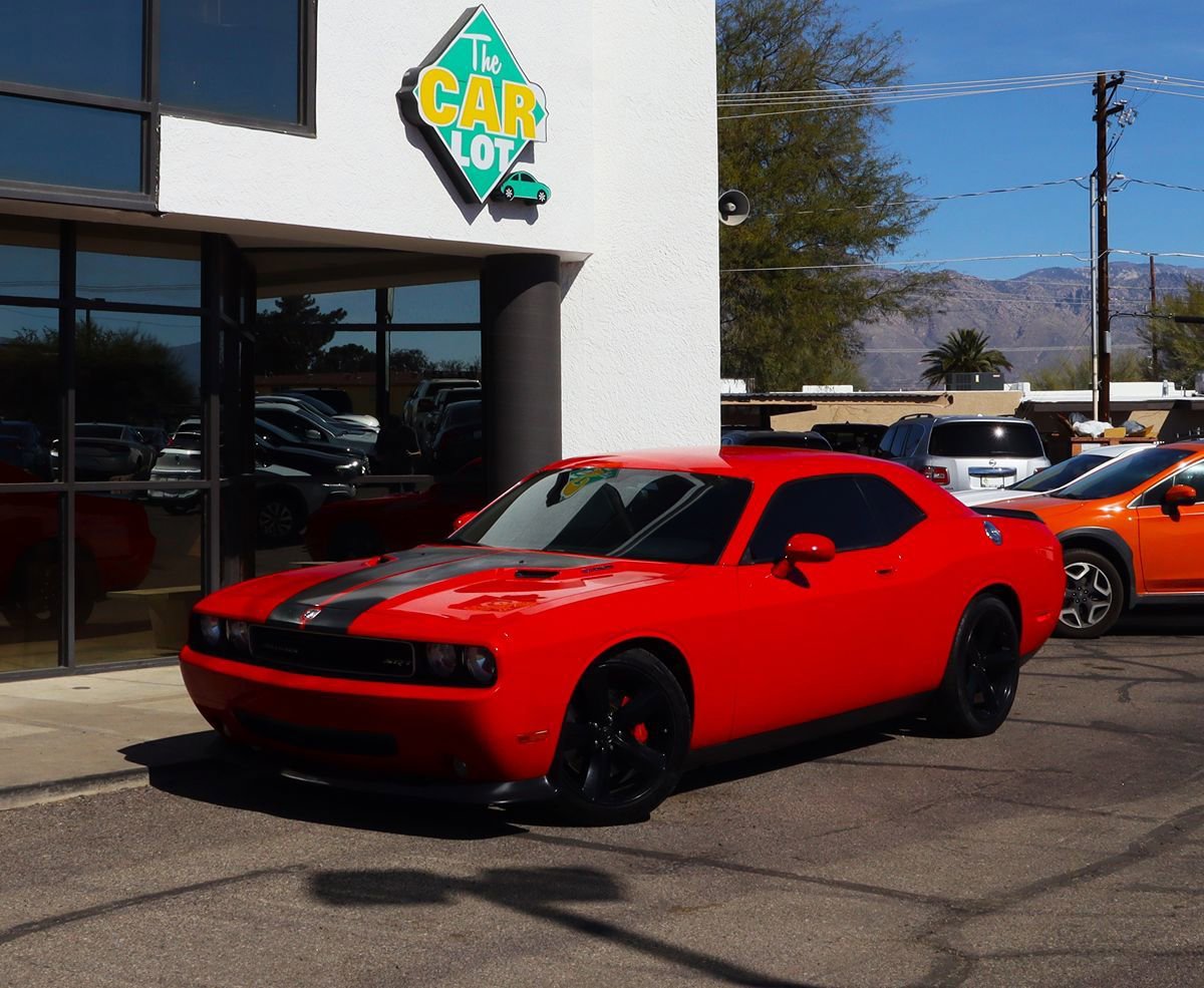 Used 2009 Dodge Challenger SRT8 RWD image 2