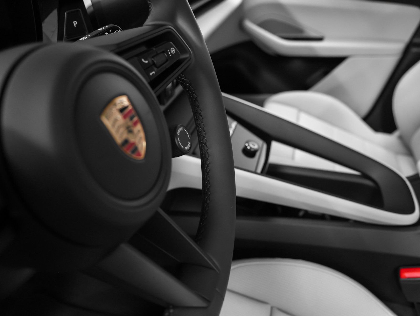 New 2025 Porsche Macan 4S Electric image 35