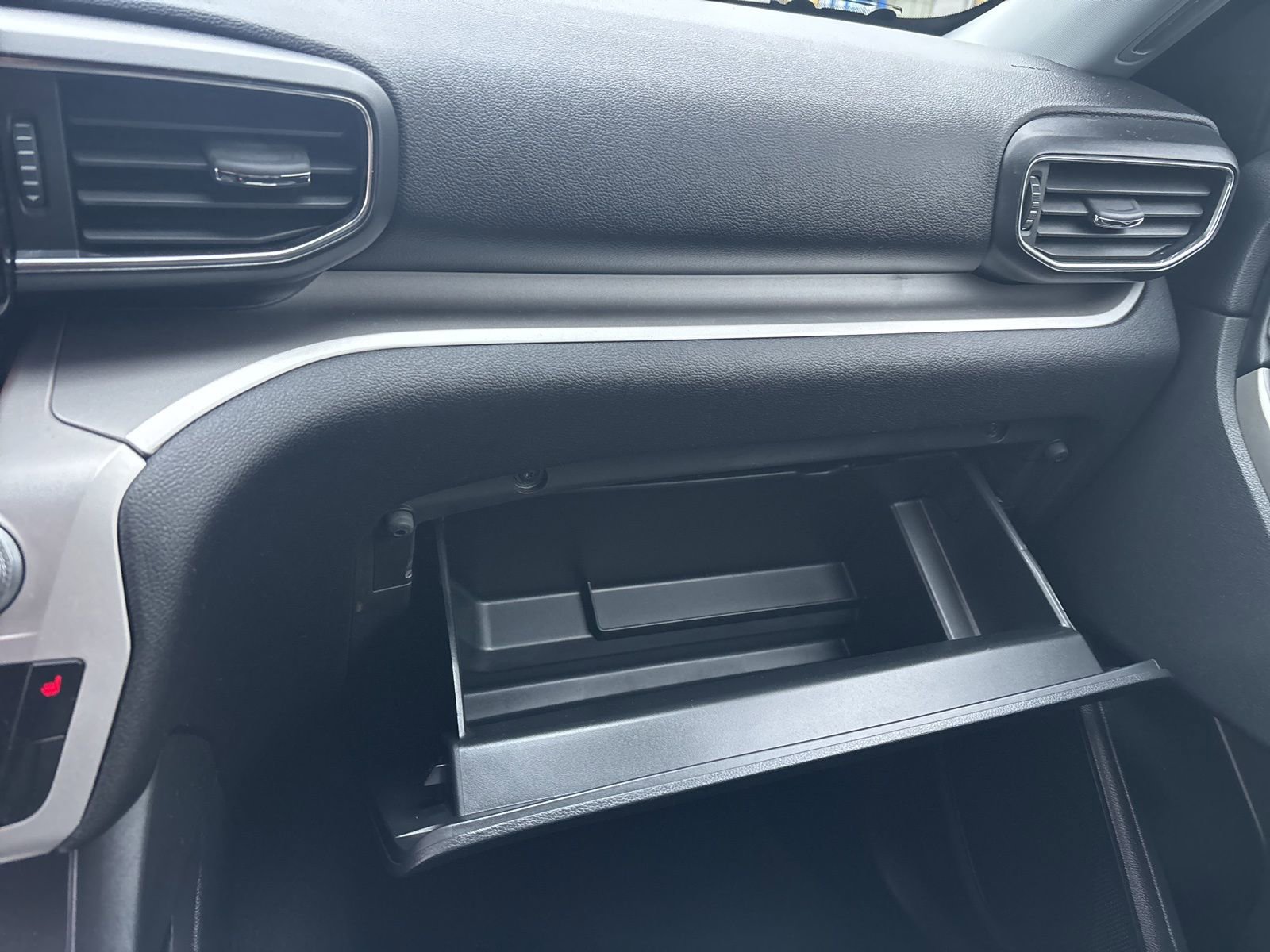 Used 2021 Ford Explorer XLT w/ Equipment Group 202A image 35