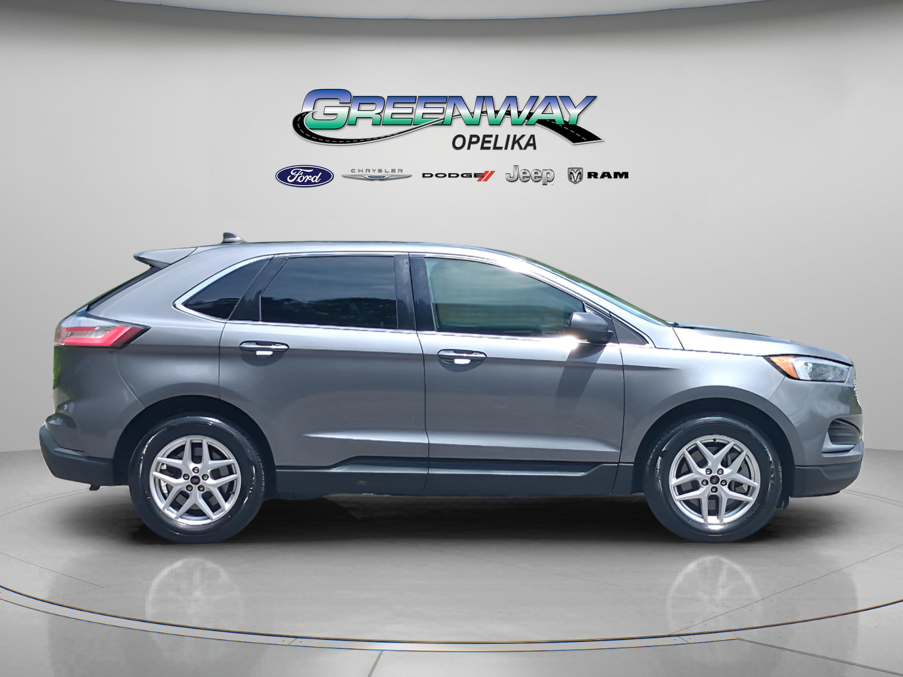 Used 2024 Ford Edge SEL AWD/4WD image 7