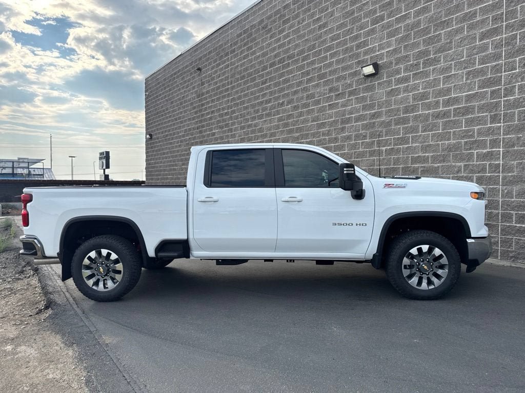 New 2026 Chevrolet Silverado 3500 LT w/ All Star Edition AWD/4WD image 5