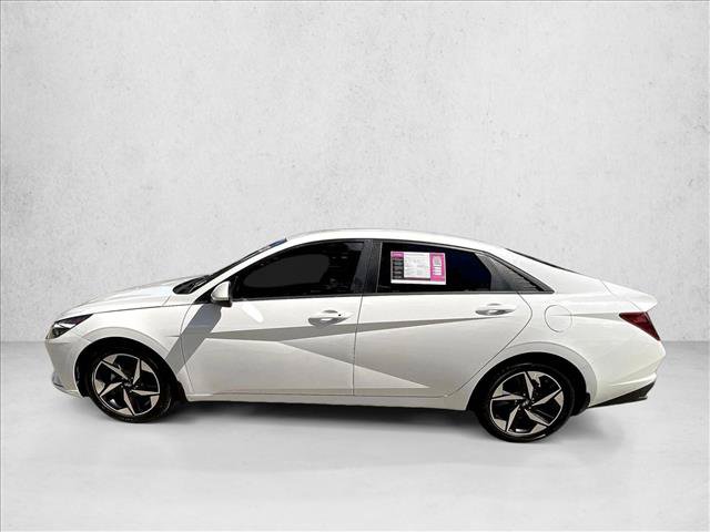Used 2023 Hyundai Elantra SEL w/ Convenience Package FWD image 6