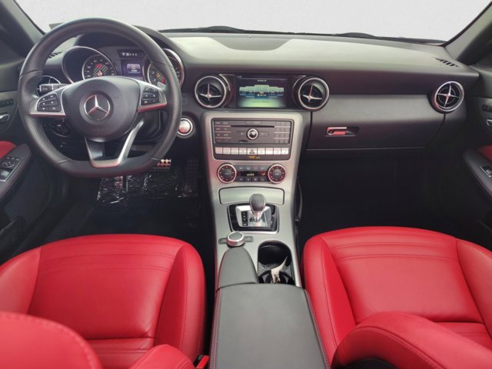 Used 2019 Mercedes-Benz SLC 300 image 14