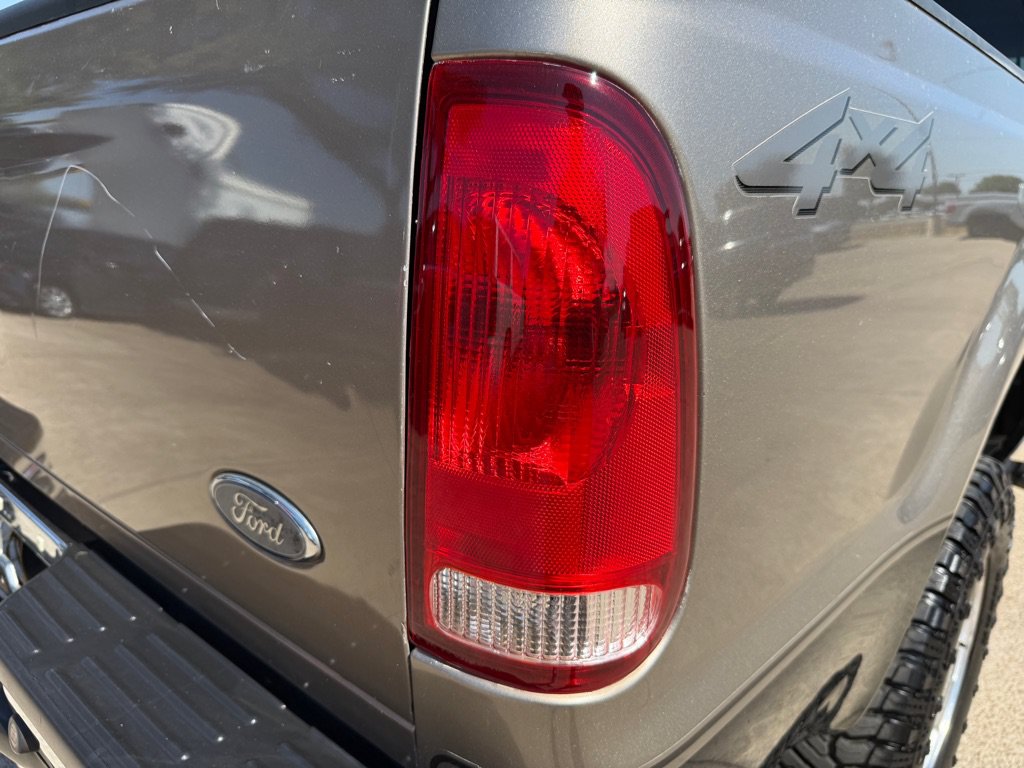 Used 2004 Ford F350 4x4 Crew Cab Super Duty image 10