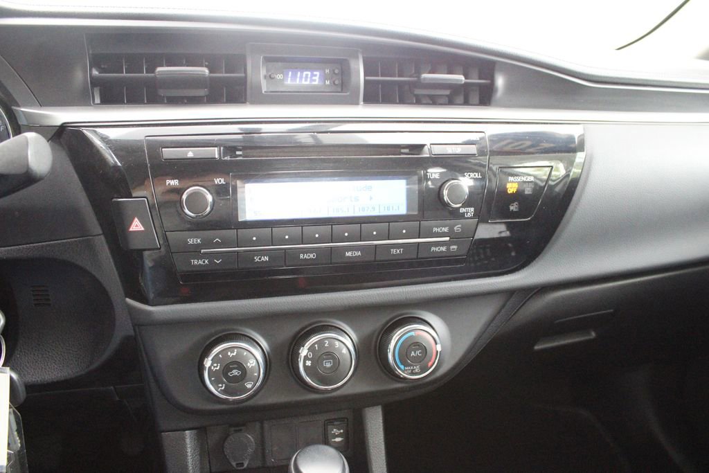 Used 2015 Toyota Corolla L FWD image 37