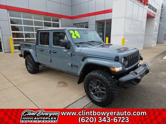 Used 2024 Jeep Gladiator Sport image 1