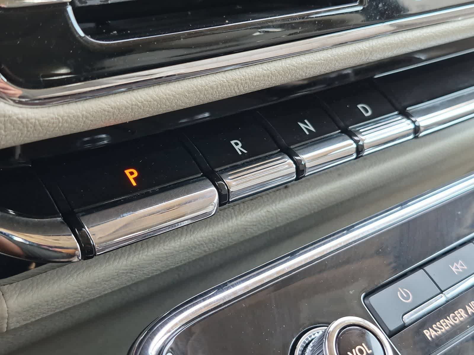Used 2018 Lincoln Navigator Reserve w/ Technology Package AWD/4WD image 34