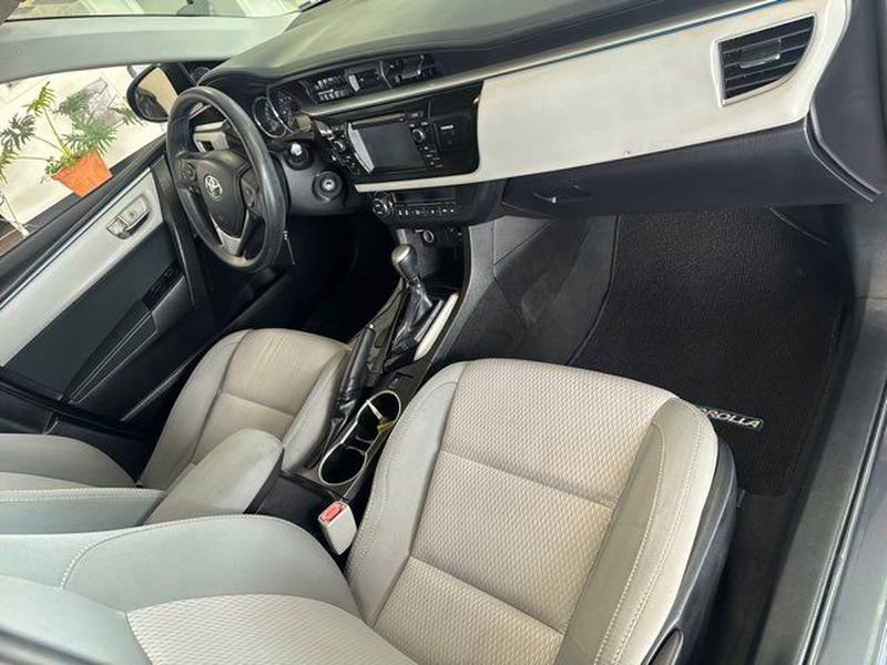 Used 2015 Toyota Corolla LE image 12