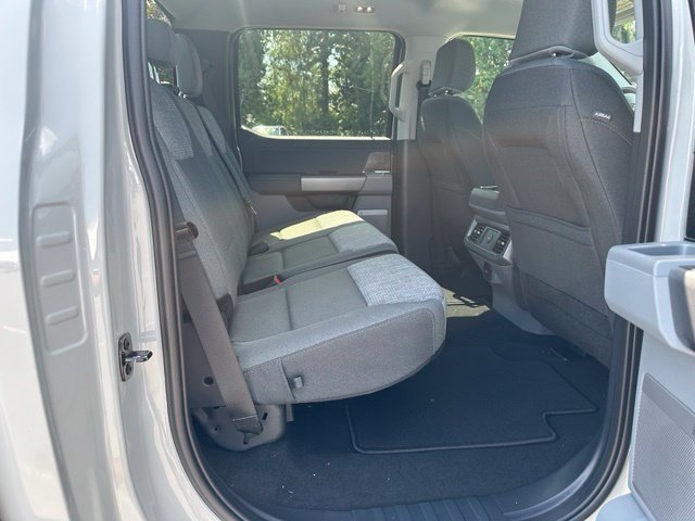 New 2026 Ford F350 XLT w/ XLT Premium Package AWD/4WD image 10