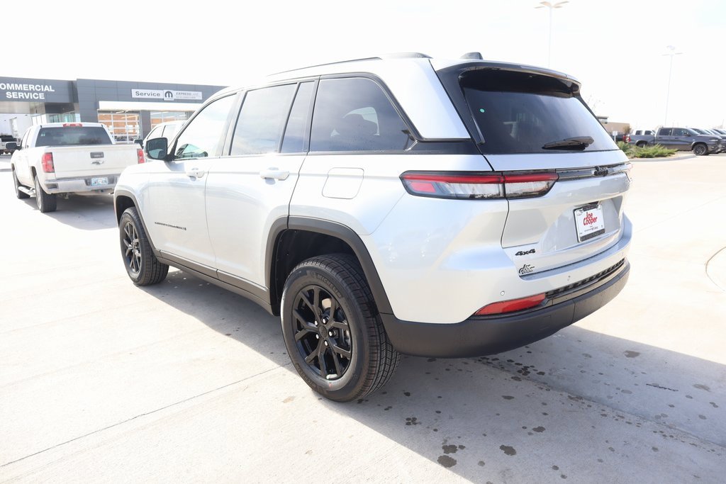 New 2025 Jeep Grand Cherokee Altitude image 22