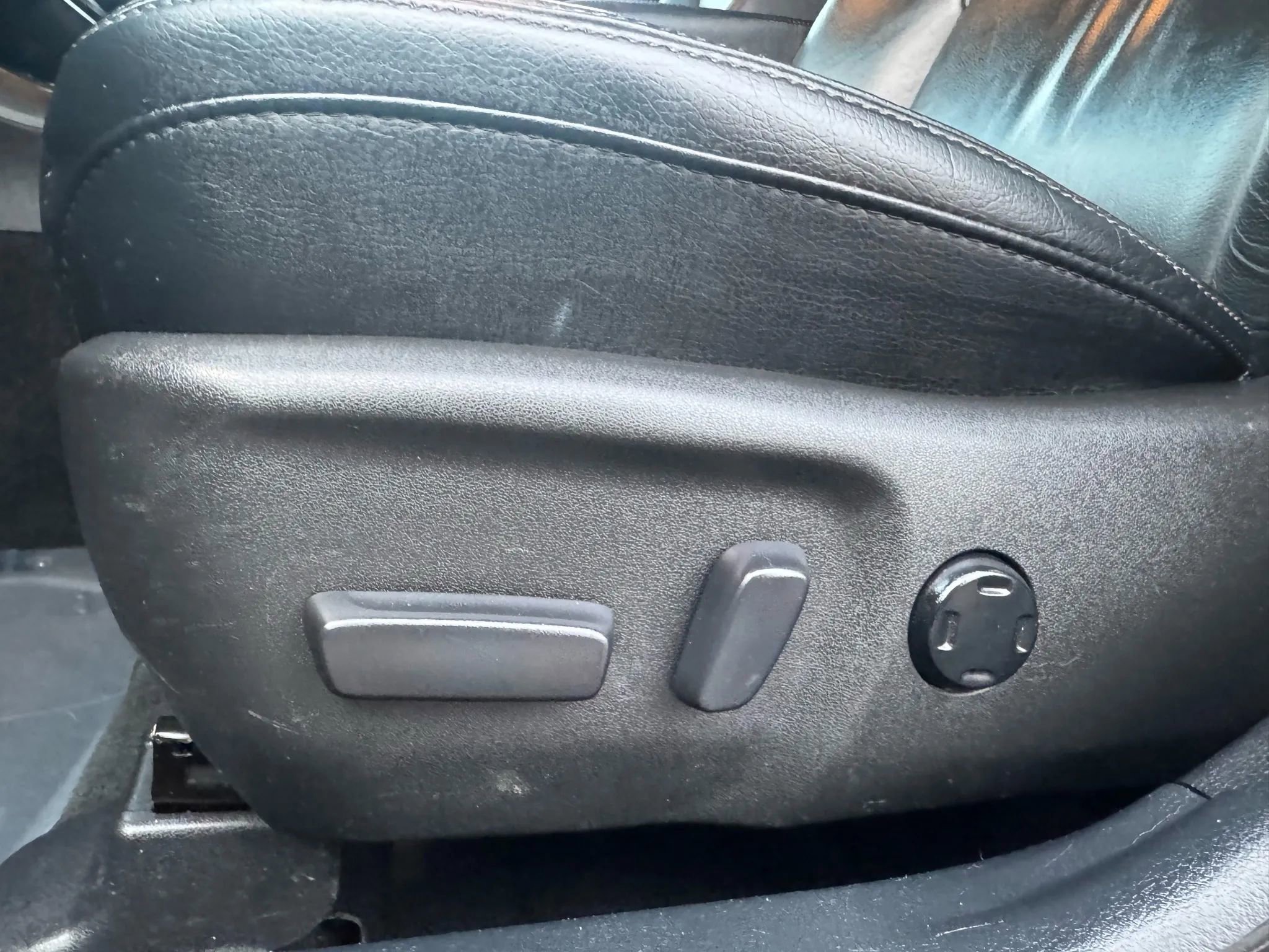 Used 2018 Toyota Avalon XLE image 22