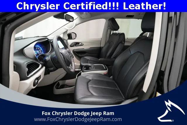Certified 2024 Chrysler Pacifica Touring-L image 7