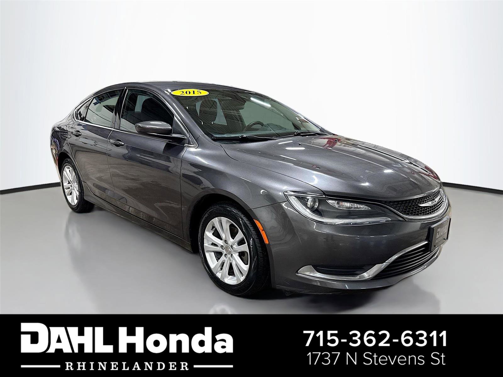 Used 2015 Chrysler 200 Limited w/ Convenience Group