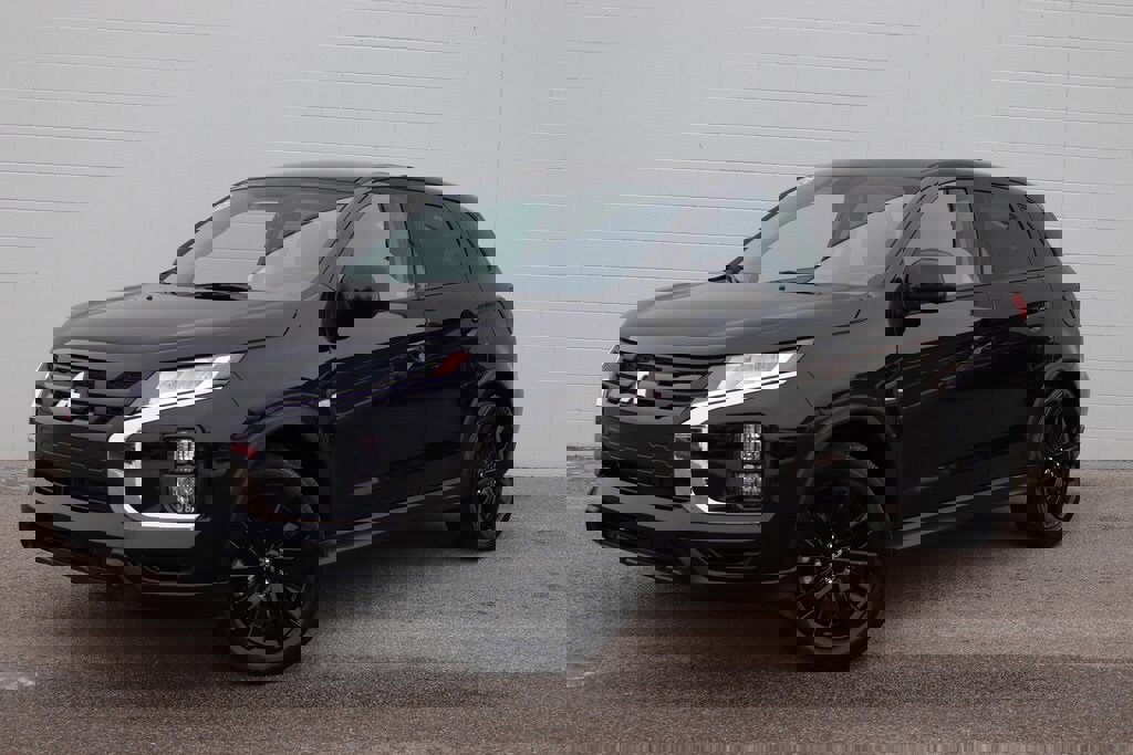 Used 2025 Mitsubishi Outlander Sport LE image 30