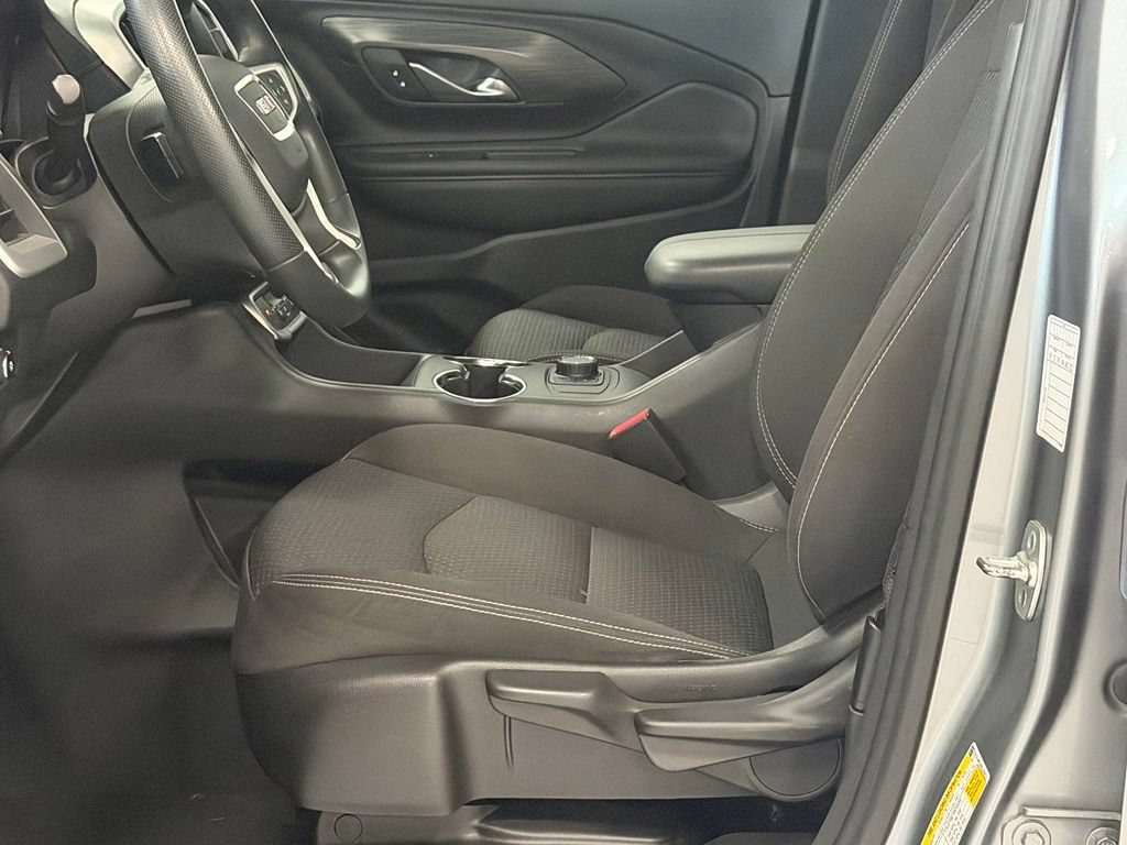 Used 2024 GMC Terrain SLE FWD image 12