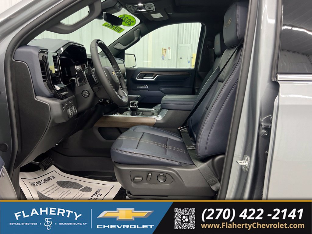 New 2026 Chevrolet Silverado 1500 High Country w/ High Country Premium Package AWD/4WD image 2