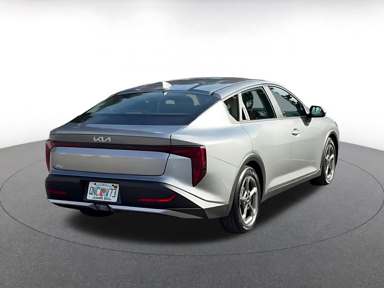 Used 2025 Kia K4 LXS image 14