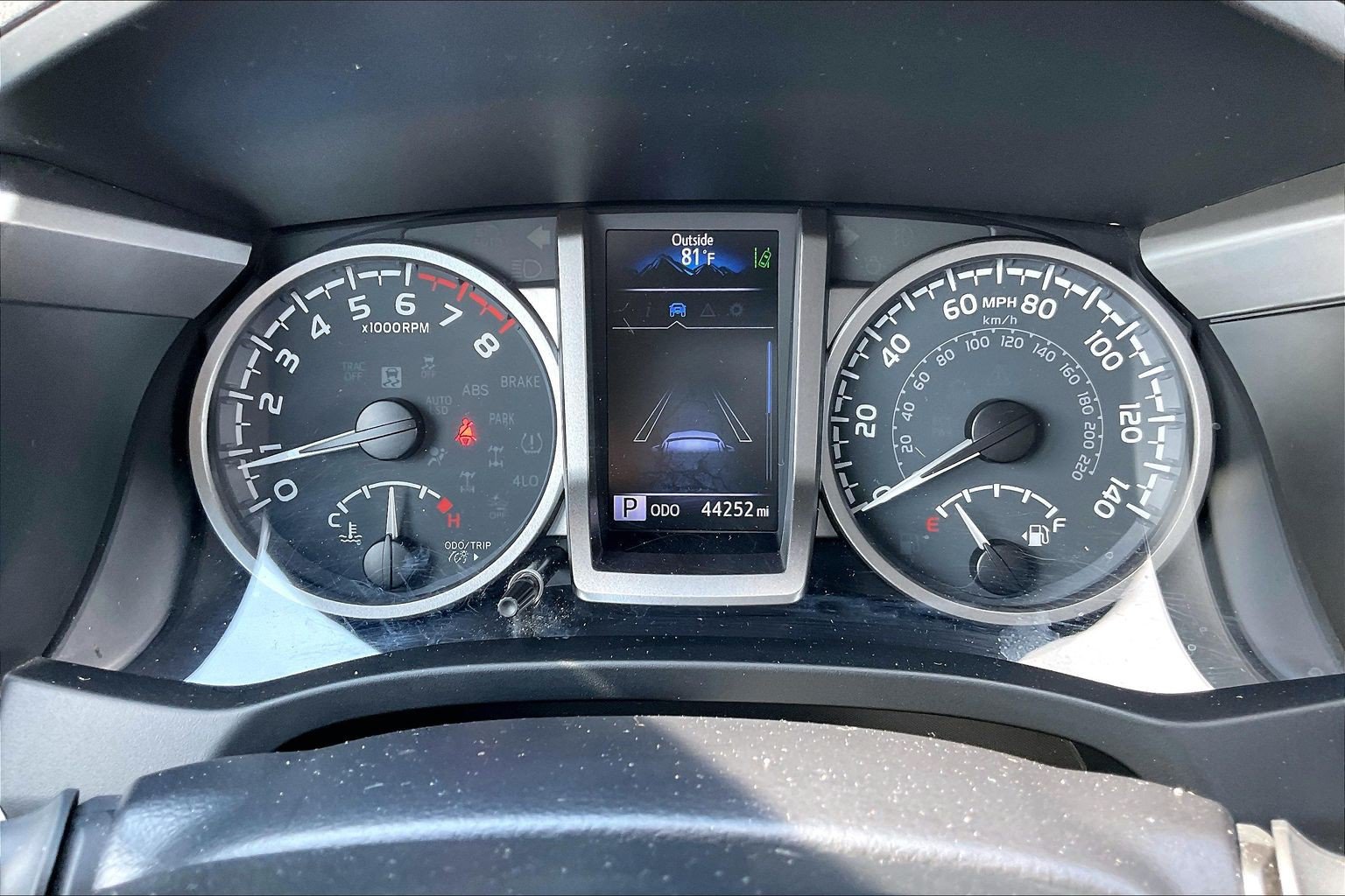 Used 2022 Toyota Tacoma SR5 AWD/4WD image 19