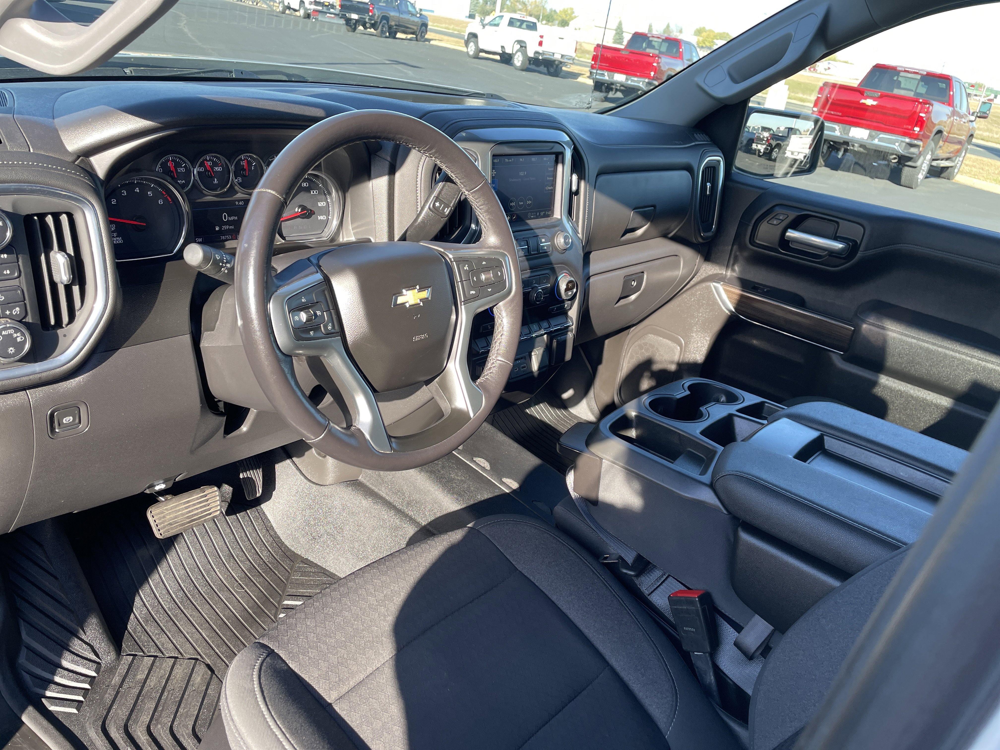 Used 2021 Chevrolet Silverado 1500 LT w/ All Star Edition Plus image 9