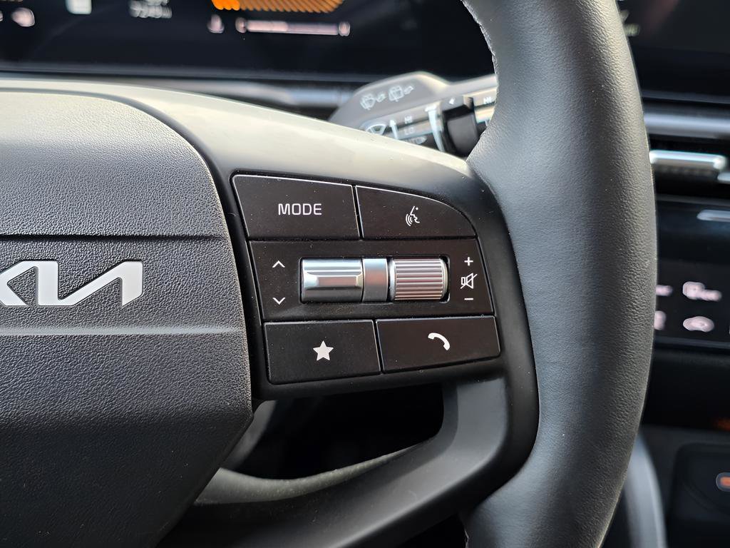 Used 2026 Kia Sportage EX image 28