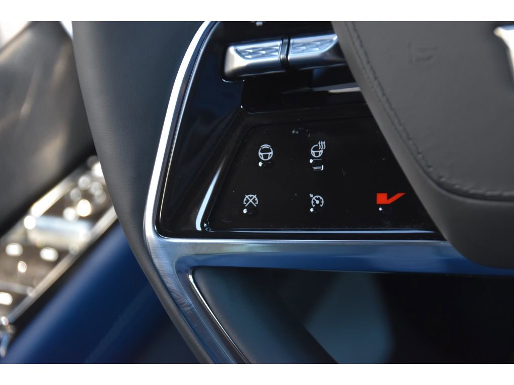 New 2026 Cadillac Vistiq Premium Luxury image 33