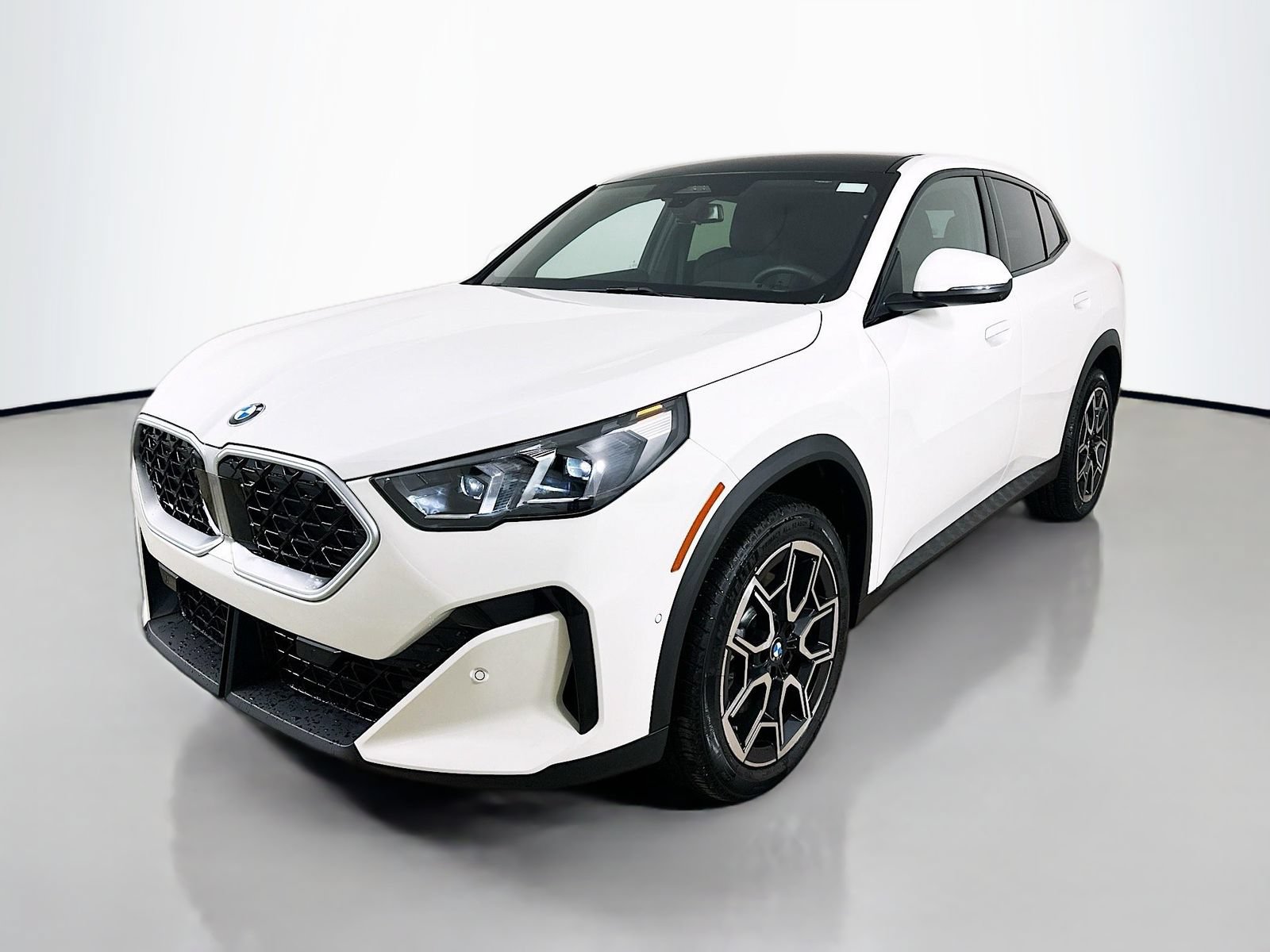 New 2026 BMW X2 xDrive28i w/ Technology Package