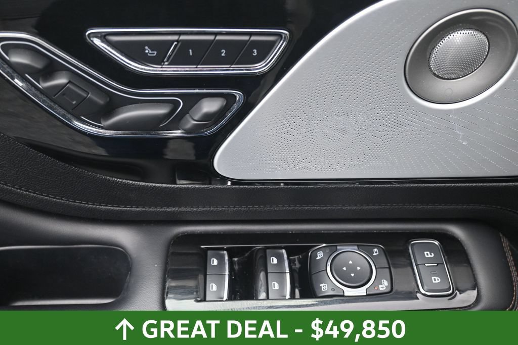 Used 2024 Lincoln Aviator Reserve w/ Equipment Group 201A AWD/4WD image 23