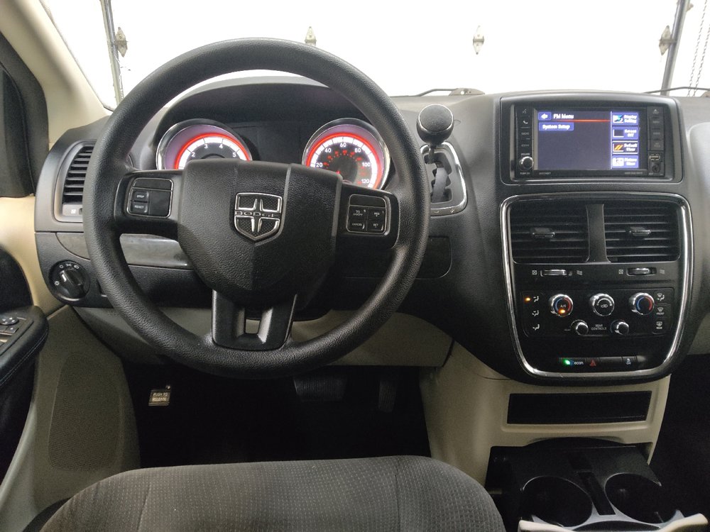 Used 2019 Dodge Grand Caravan SE FWD image 22