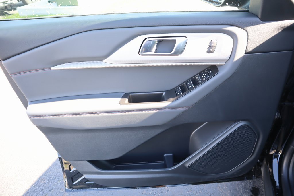 New 2026 Ford Explorer Active image 16