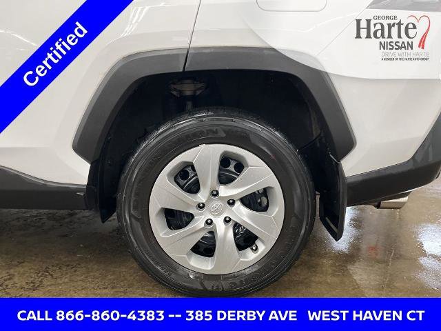 Used 2021 Toyota RAV4 LE image 12
