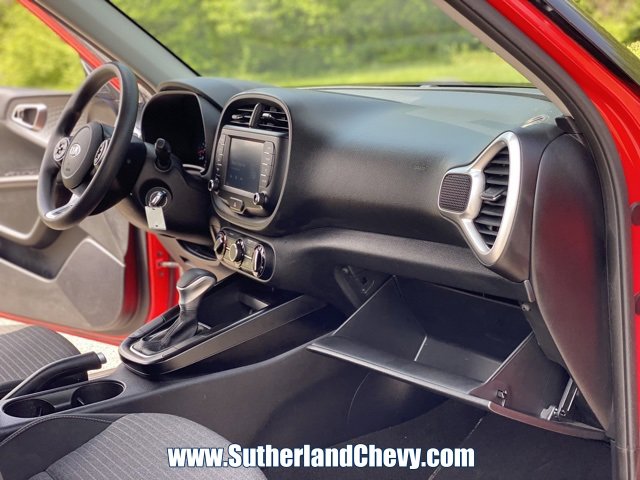 Used 2021 Kia Soul S image 17